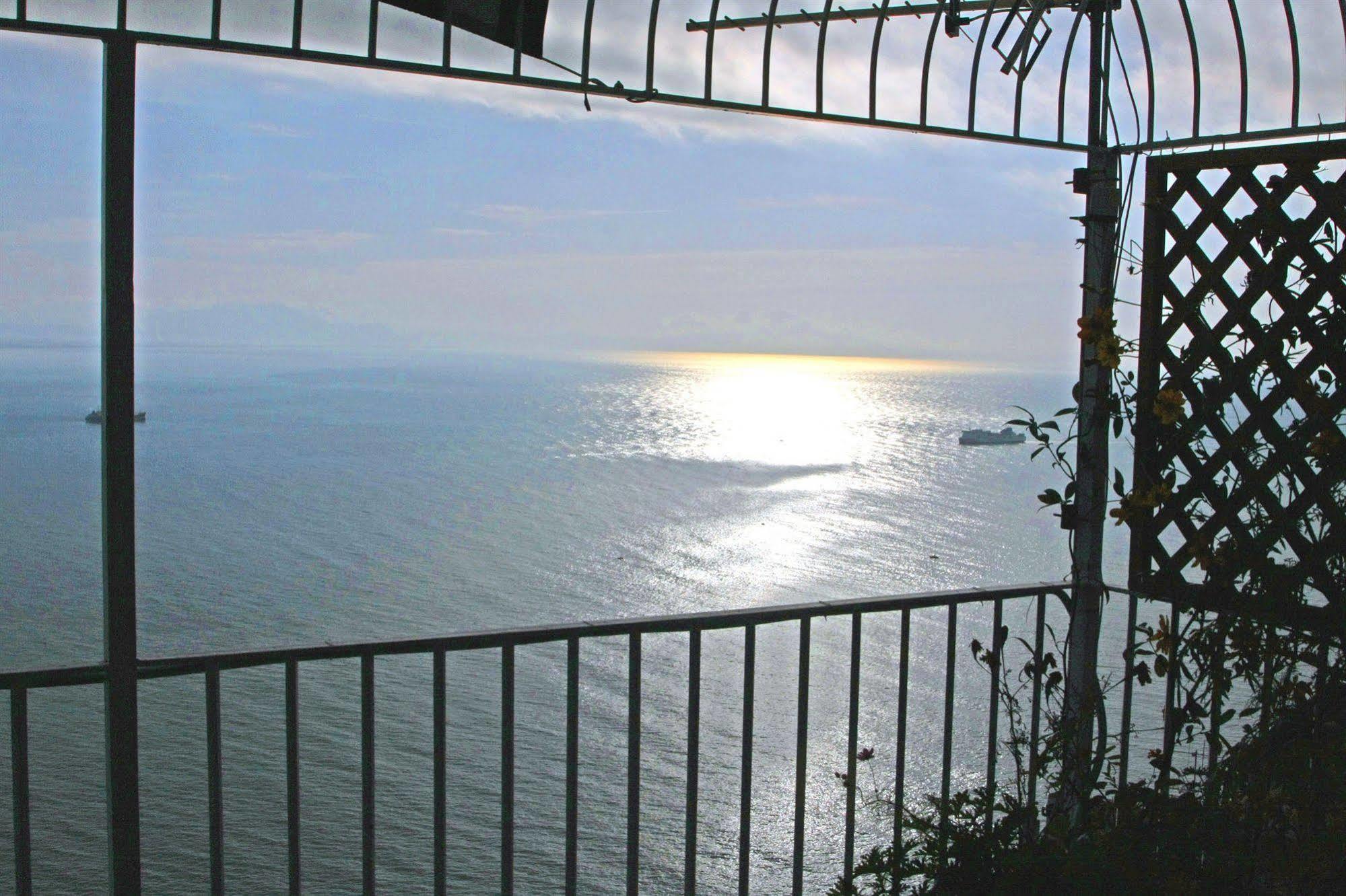 Dimora Carlo III Bed & Breakfast Vietri Ngoại thất bức ảnh